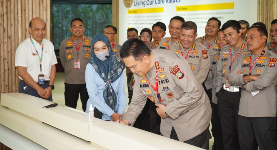 Kapolda Riau Irjenpol M.Iqbal, disela kunjunga kerjanya di Polres Kab. Pelelawan